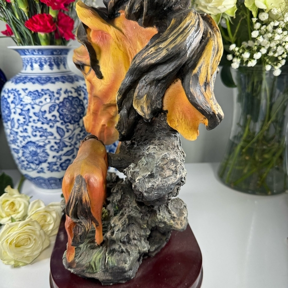 This is a spectacular piece. Part of the Goldenvale Collection. Heavy. Resi - Picture 10 of 15